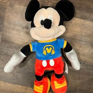 Disney Clubhouse Junior Singing Fun Mickey Mouse Plays Music Doll Plush Toy 8 In